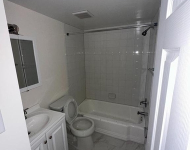 5402 85th Avenue - Photo Thumbnail 7