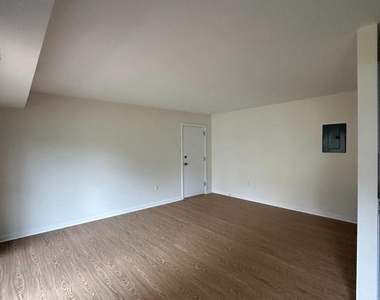5402 85th Avenue - Photo Thumbnail 3