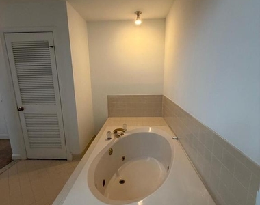 5911 Barbados Place - Photo Thumbnail 31
