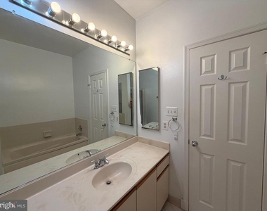 5911 Barbados Place - Photo Thumbnail 20