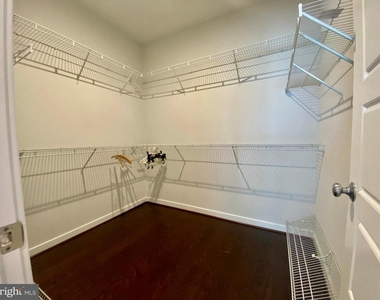 5135 Longstone Way - Photo Thumbnail 11