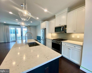 5135 Longstone Way - Photo Thumbnail 6