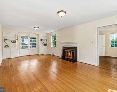 5206 Western Avenue - Photo Thumbnail 5