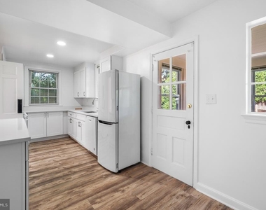 5206 Western Avenue - Photo Thumbnail 15