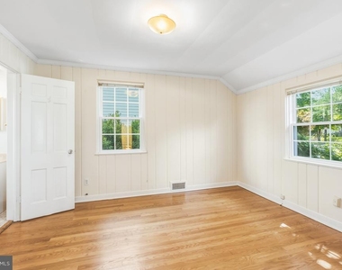 5206 Western Avenue - Photo Thumbnail 7