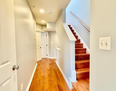 11034 Amherst Avenue - Photo Thumbnail 24