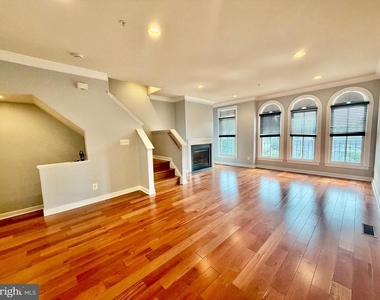 11034 Amherst Avenue - Photo Thumbnail 33