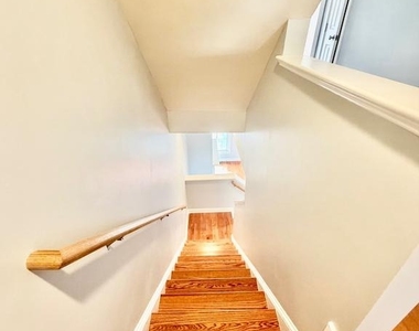 11034 Amherst Avenue - Photo Thumbnail 34