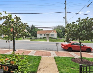 11034 Amherst Avenue - Photo Thumbnail 7