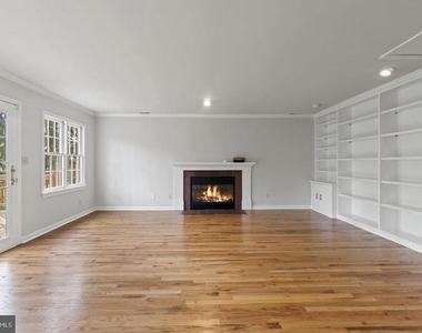 11817 Becket Street - Photo Thumbnail 7