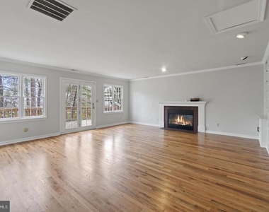 11817 Becket Street - Photo Thumbnail 6