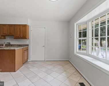 11817 Becket Street - Photo Thumbnail 5
