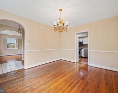 5122 Fairglen Lane - Photo Thumbnail 8