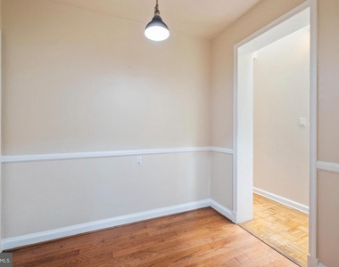 5122 Fairglen Lane - Photo Thumbnail 7