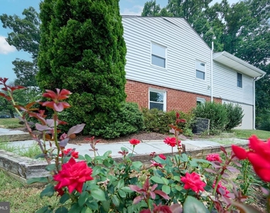2924 Gracefield Road - Photo Thumbnail 54