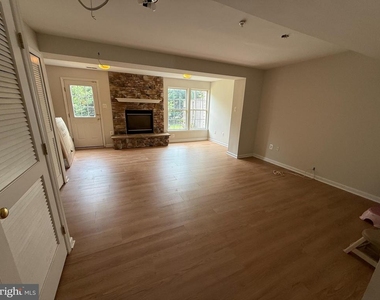 7123 Maiden Point Place - Photo Thumbnail 2