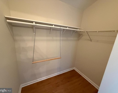7123 Maiden Point Place - Photo Thumbnail 17
