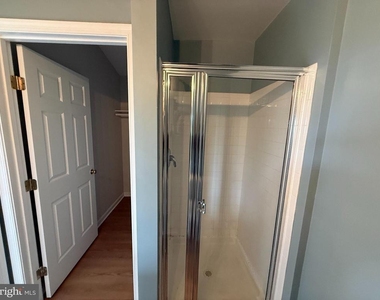 7123 Maiden Point Place - Photo Thumbnail 16