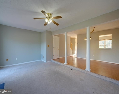 9314 Lawson Lane - Photo Thumbnail 9