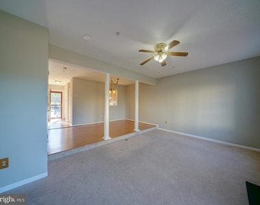 9314 Lawson Lane - Photo Thumbnail 8