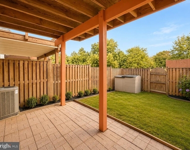 9314 Lawson Lane - Photo Thumbnail 5