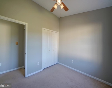 9314 Lawson Lane - Photo Thumbnail 32