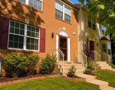 9314 Lawson Lane - Photo Thumbnail 2