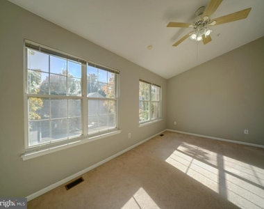9314 Lawson Lane - Photo Thumbnail 21