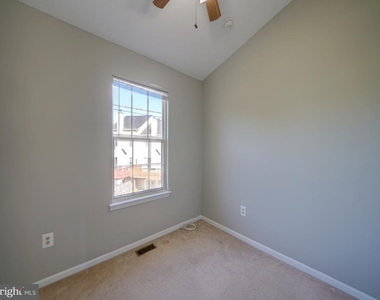 9314 Lawson Lane - Photo Thumbnail 27