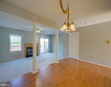 9314 Lawson Lane - Photo Thumbnail 12