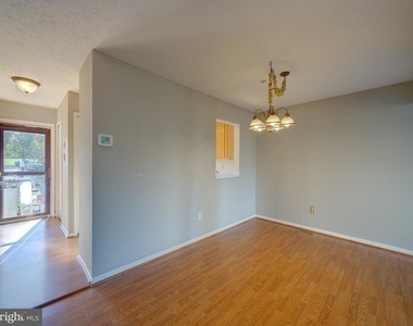 9314 Lawson Lane - Photo Thumbnail 14