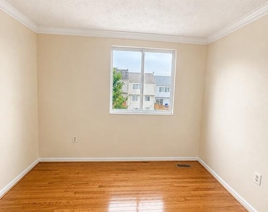 9254 Pirates Cove - Photo Thumbnail 16