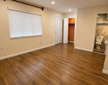 9254 Pirates Cove - Photo Thumbnail 12