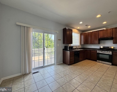 636 Tantallon Court - Photo Thumbnail 4