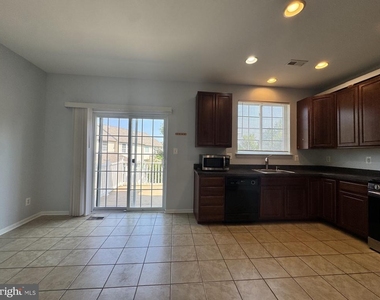 636 Tantallon Court - Photo Thumbnail 7