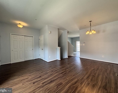 636 Tantallon Court - Photo Thumbnail 2