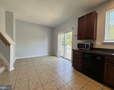 636 Tantallon Court - Photo Thumbnail 8