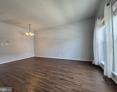 636 Tantallon Court - Photo Thumbnail 3