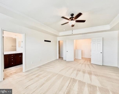 5897 Bella Marie Way - Photo Thumbnail 24