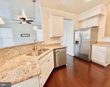 5897 Bella Marie Way - Photo Thumbnail 6
