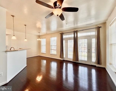 5897 Bella Marie Way - Photo Thumbnail 7