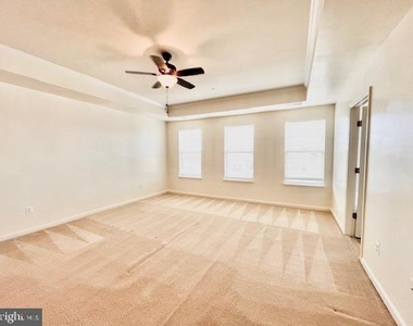 5897 Bella Marie Way - Photo Thumbnail 23