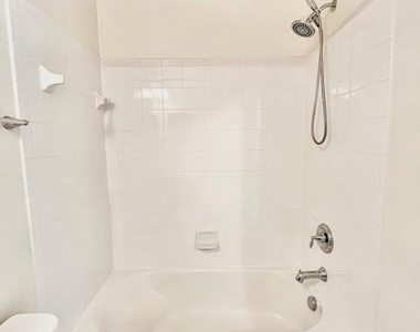 5897 Bella Marie Way - Photo Thumbnail 16