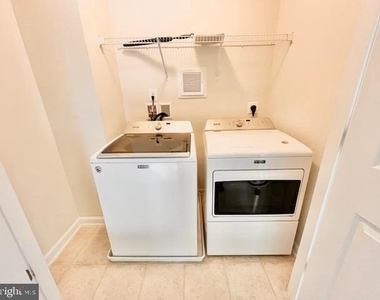 5897 Bella Marie Way - Photo Thumbnail 30