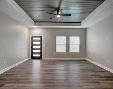 123 S Kanaio Dr - Photo Thumbnail 3