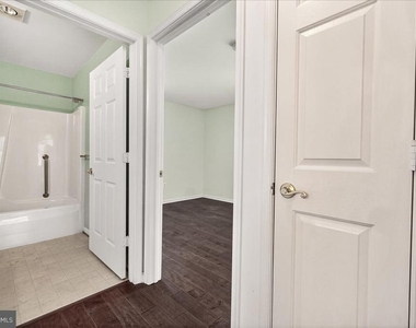 1110 Jousting Way - Photo Thumbnail 16