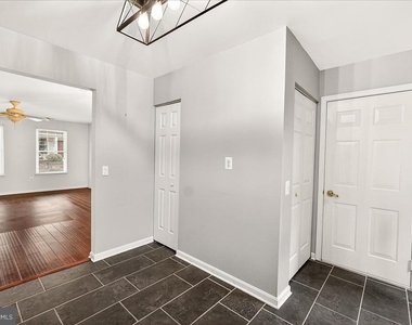 1110 Jousting Way - Photo Thumbnail 13