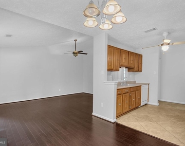 2124 Duchy Court - Photo Thumbnail 4