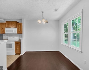 2124 Duchy Court - Photo Thumbnail 5