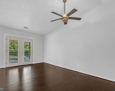 2124 Duchy Court - Photo Thumbnail 3